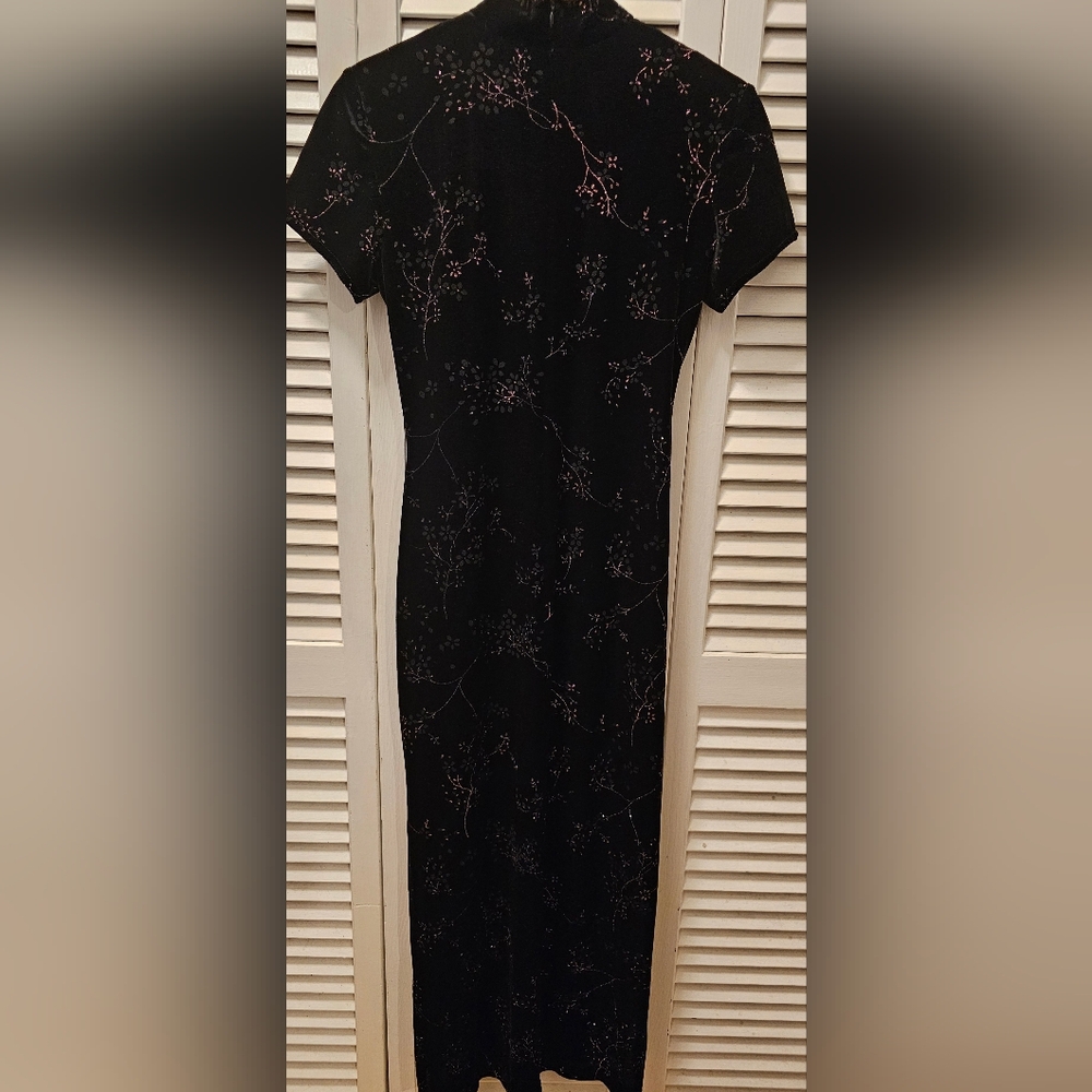 Vintage Floral Velvet Asian Inspired Dress - Picture 3 of 5